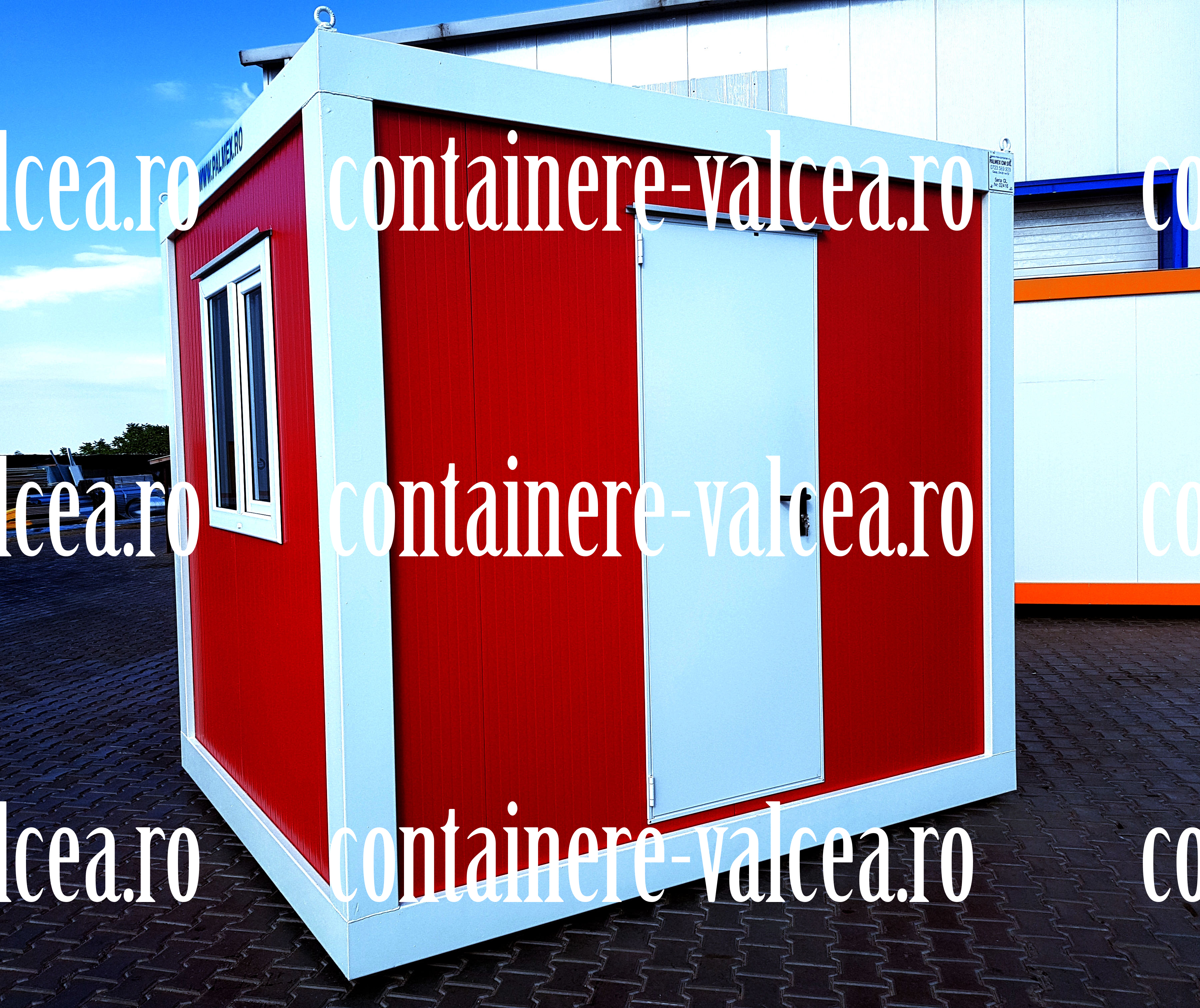 case mici din containere Valcea